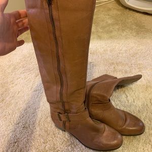 Brown winter boots
